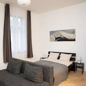  Apartamento Vincent Hungría